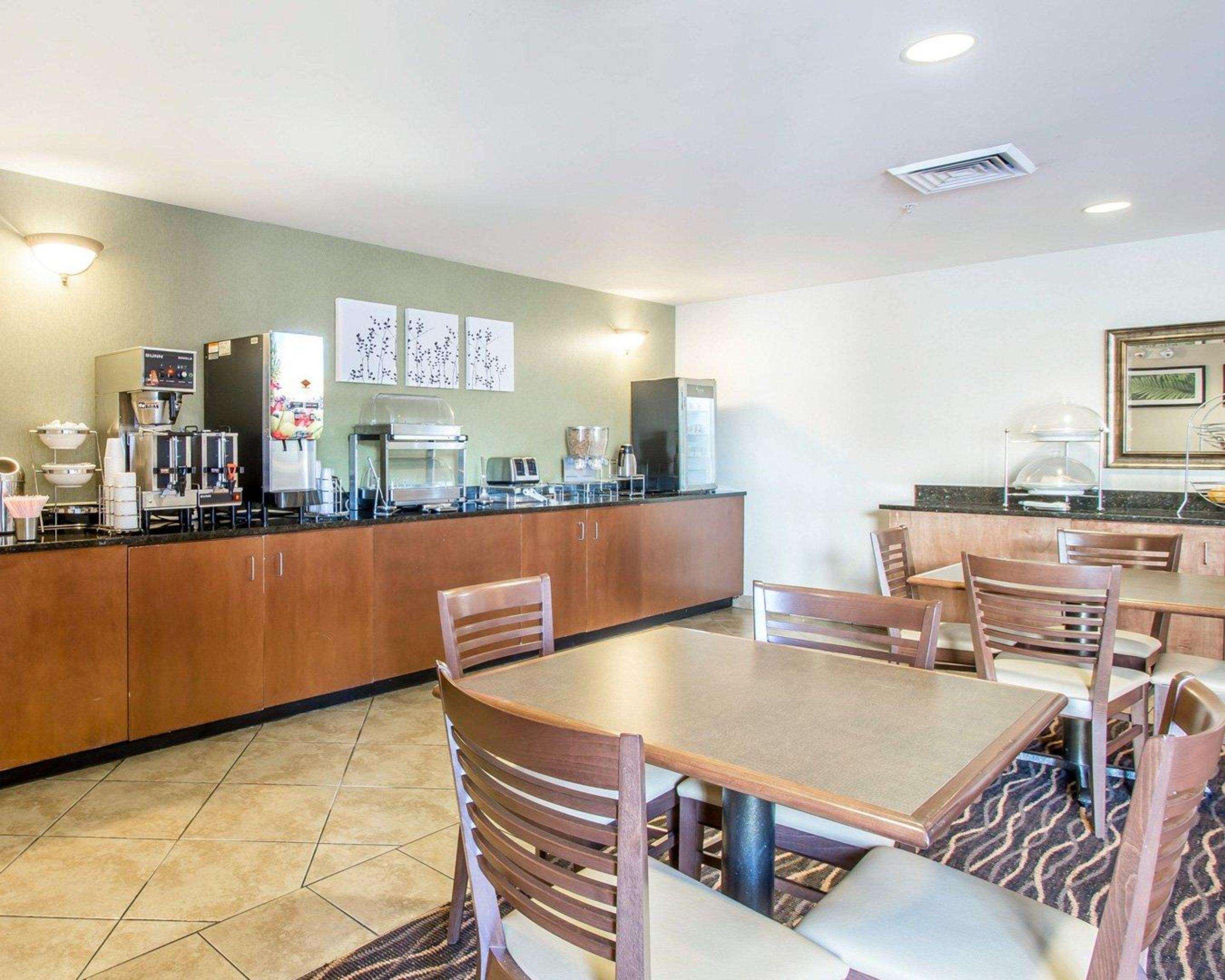 Garner Hotel Panama City Beach Northeast By Ihg Upper Grand Lagoon Exterior photo